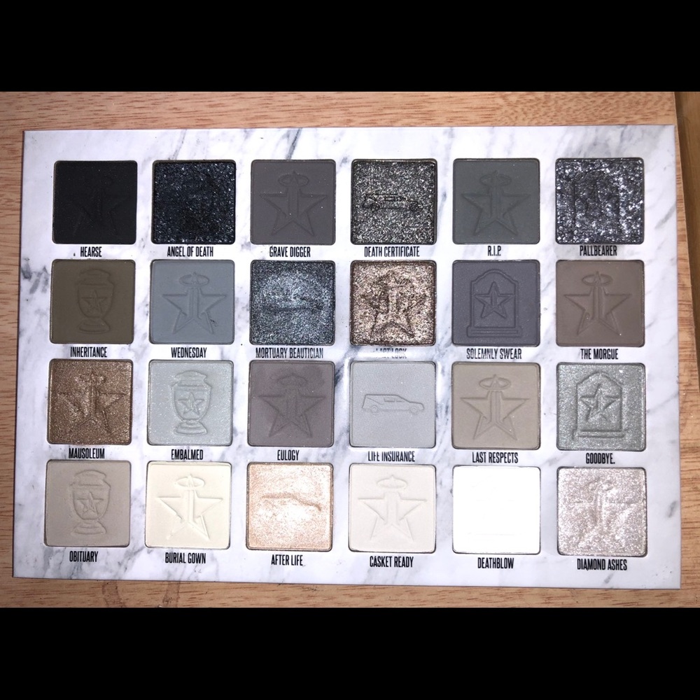 Jeffree Star cremated palette